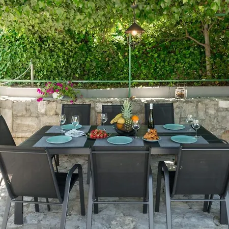 بيت للعطل Kalinic *