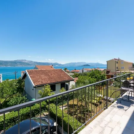 بيت للعطل Kalinic سلاتين